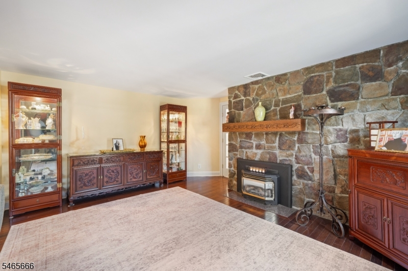 67 Vreeland Ave Property Photo 18