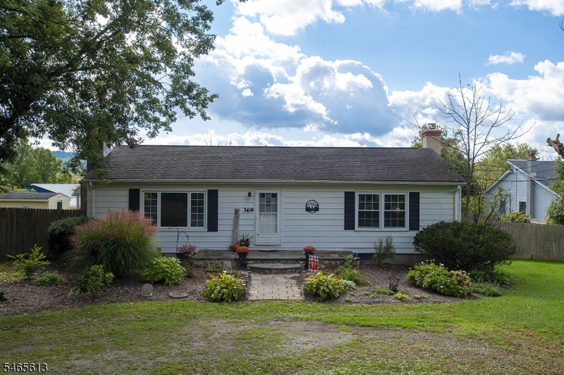 369 County Rd 565 Property Photo 5