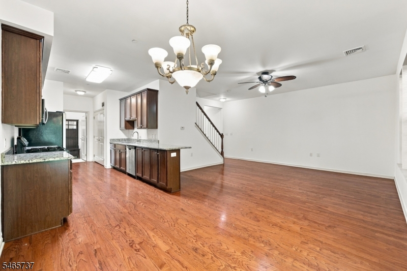 305 Waterview Ct 305 Property Photo 4