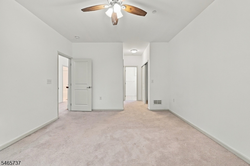305 Waterview Ct 305 Property Photo 16