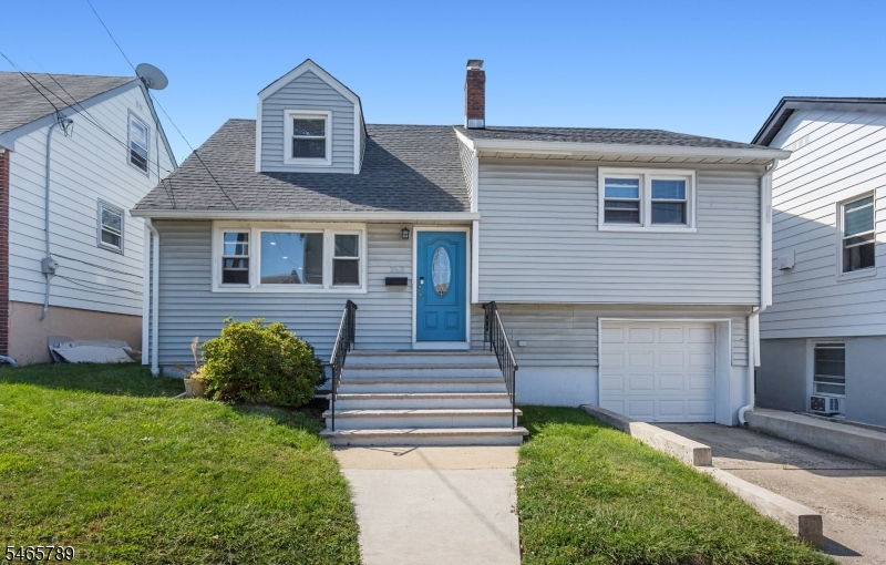 253 Stover Ave Property Photo 1