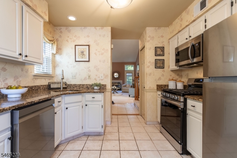 701 Porter Way West Property Photo 15