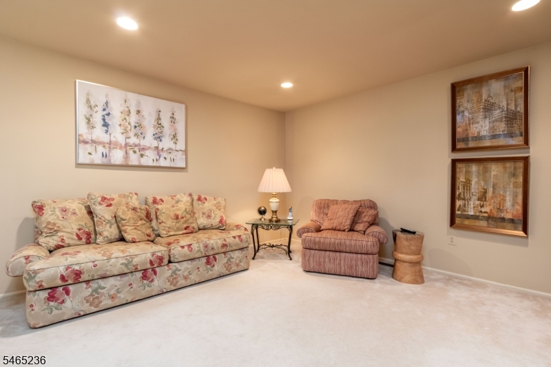 701 Porter Way West Property Photo 23