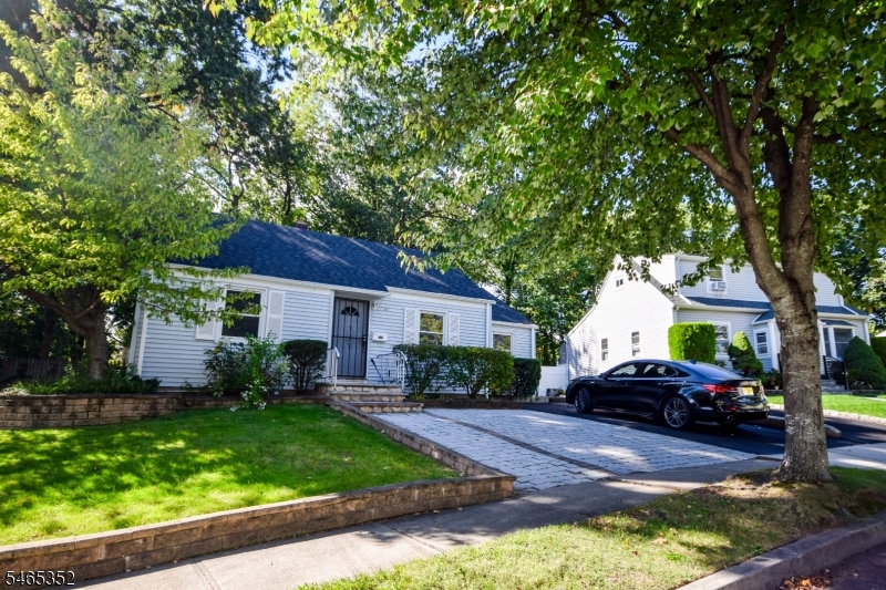 76 Orchard Dr Property Photo 4