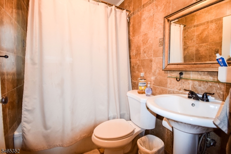 76 Orchard Dr Property Photo 13