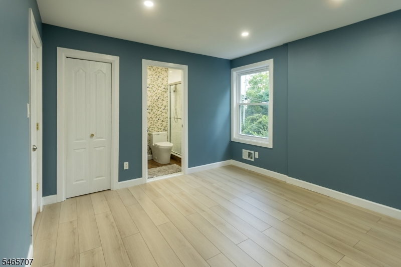 103 Vreeland Ave Property Photo 10