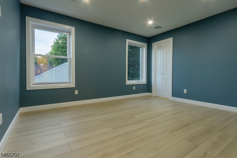 103 Vreeland Ave Property Photo 15