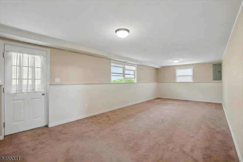 50 Parks Rd Property Photo 19