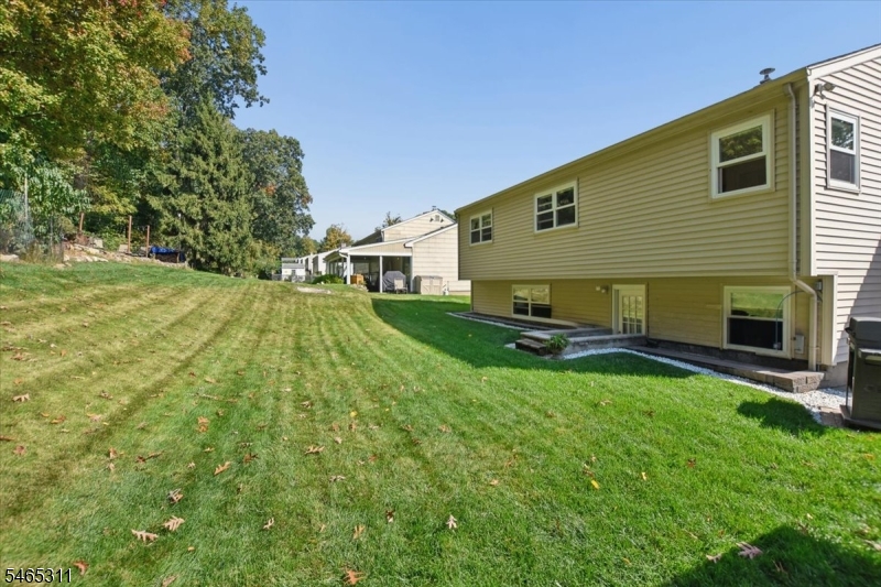 50 Parks Rd Property Photo 26