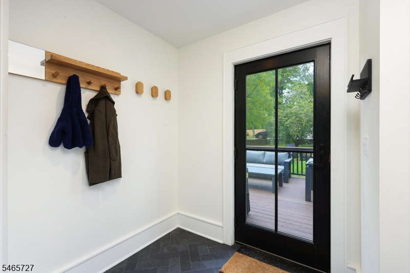 8 Locust St Property Photo 15