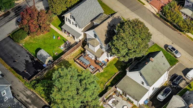8 Locust St Property Photo 35