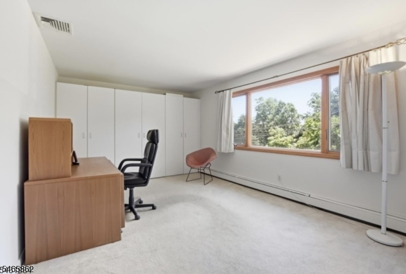 17 Ellsworth Ave Property Photo 3