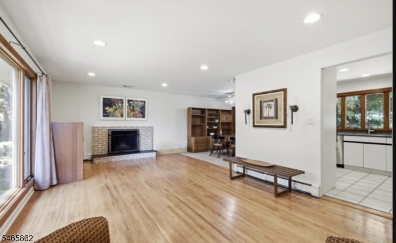 17 Ellsworth Ave Property Photo 10