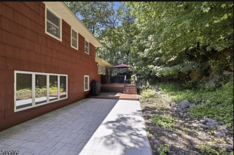 17 Ellsworth Ave Property Photo 21