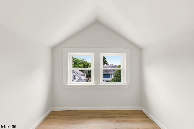 109 Milton Pl Property Photo 34