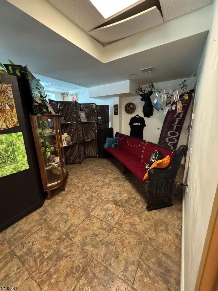 7 Union Sq Property Photo 14