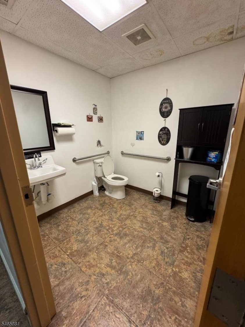 7 Union Sq Property Photo 15