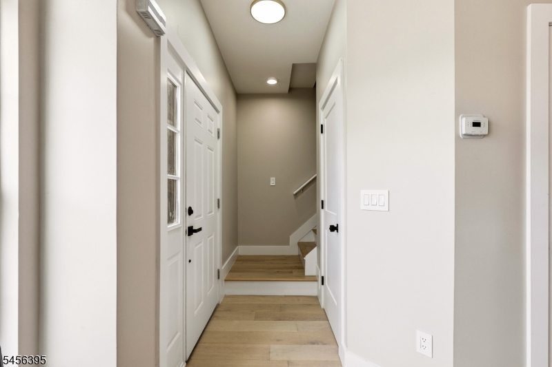 8 Somerset St Property Photo 4