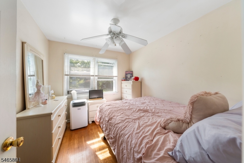 425 Adrianne Ct Property Photo 15
