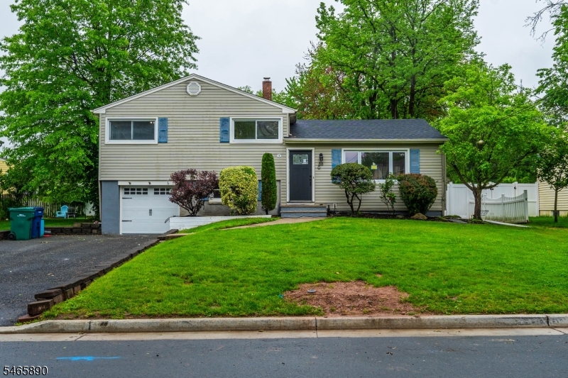 58 Glenwood Rd Property Photo 1