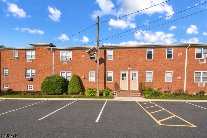 49 Knox Ter 2a Property Photo 1