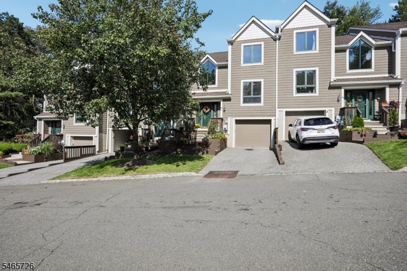 45 Mill Pond Rd Property Photo 1