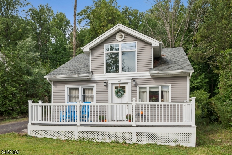 41 Hillcrest Road Property Photo 1