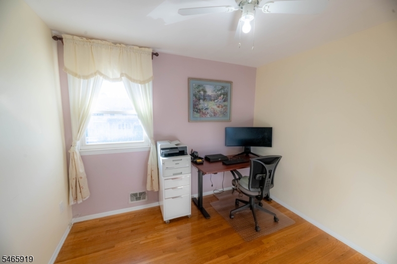 4 Charles Ct Property Photo 21