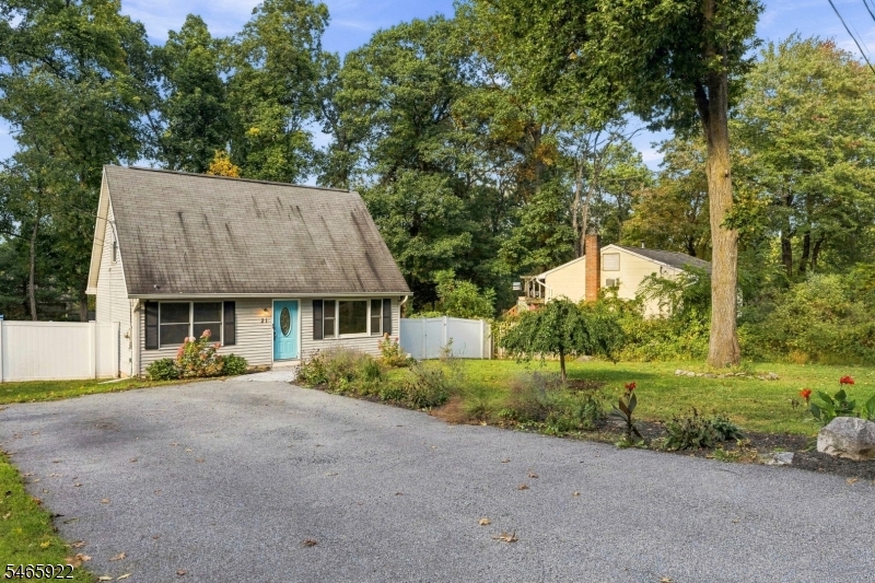 21 Woodland Trl Property Photo 3