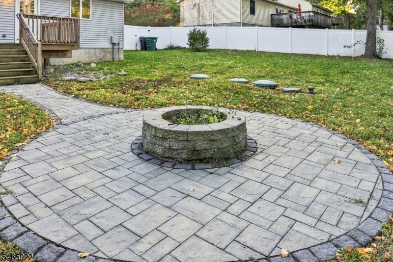 21 Woodland Trl Property Photo 24