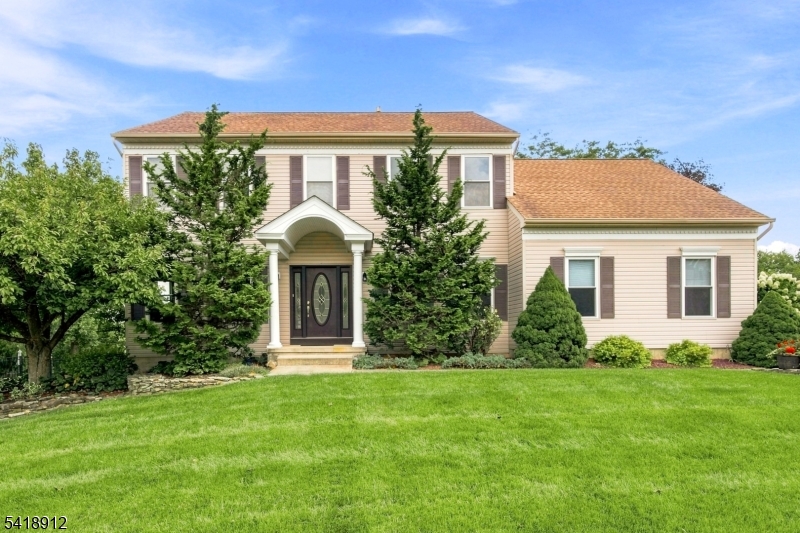 1709 Washington Valley Drive Property Photo 1