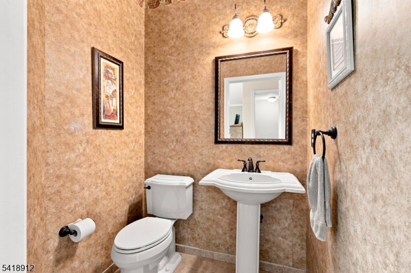 1709 Washington Valley Drive Property Photo 20