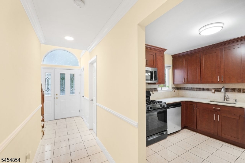 56 Whitehead Road Property Photo 9