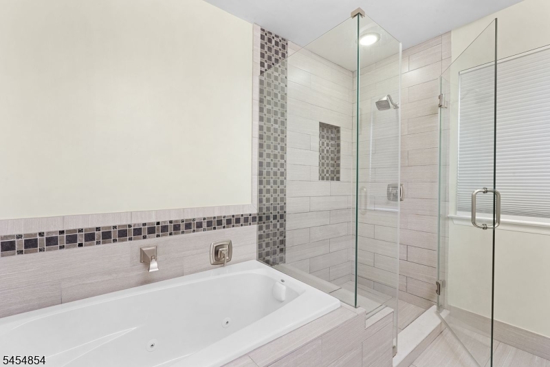 56 Whitehead Road Property Photo 12
