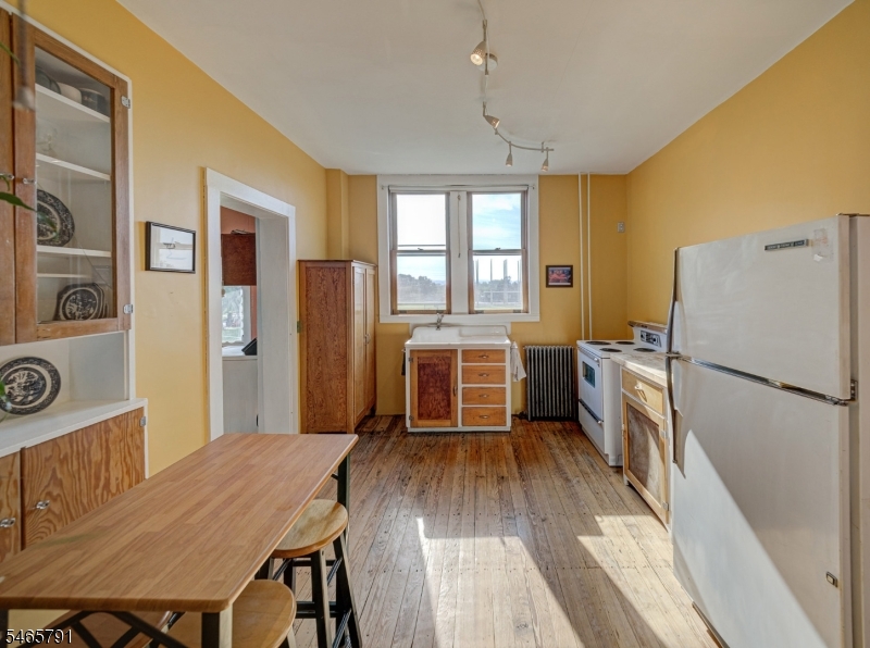 390 Heckman St Property Photo 15