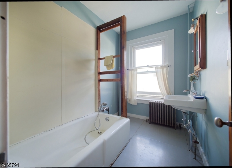 390 Heckman St Property Photo 31