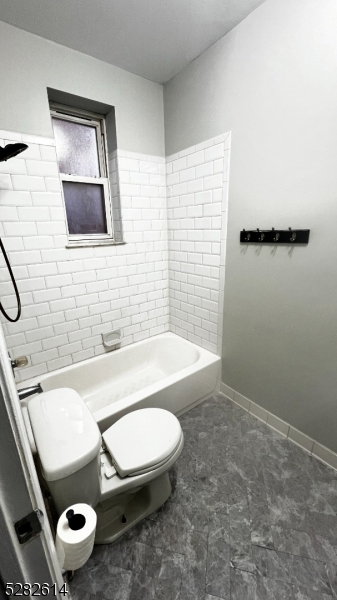 140 Franklin Ave 4b Property Photo 5