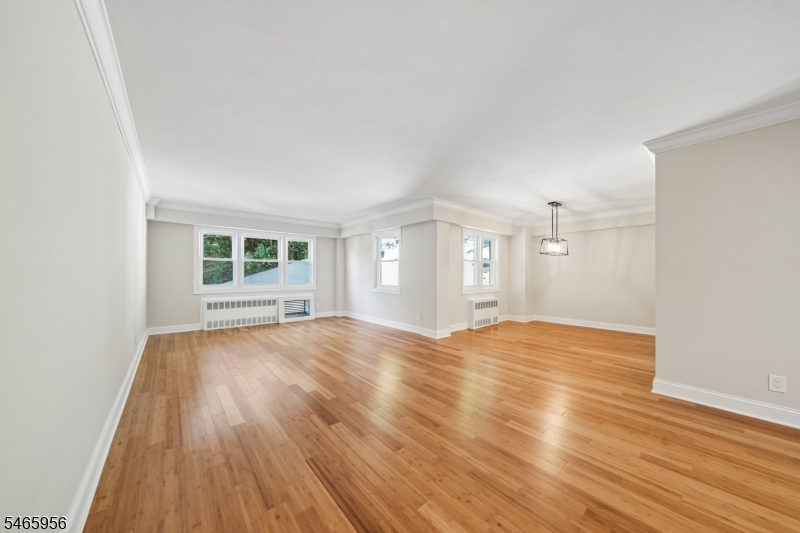 415 Claremont Ave 1g Property Photo 6