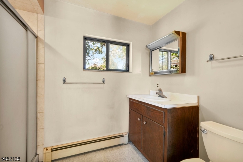 30 Bloomfield Ave Property Photo 9