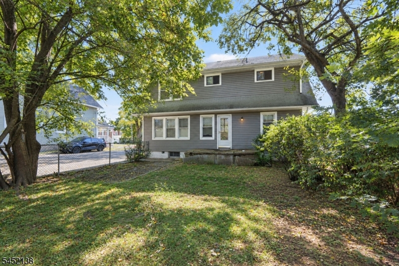 30 Bloomfield Ave Property Photo 15