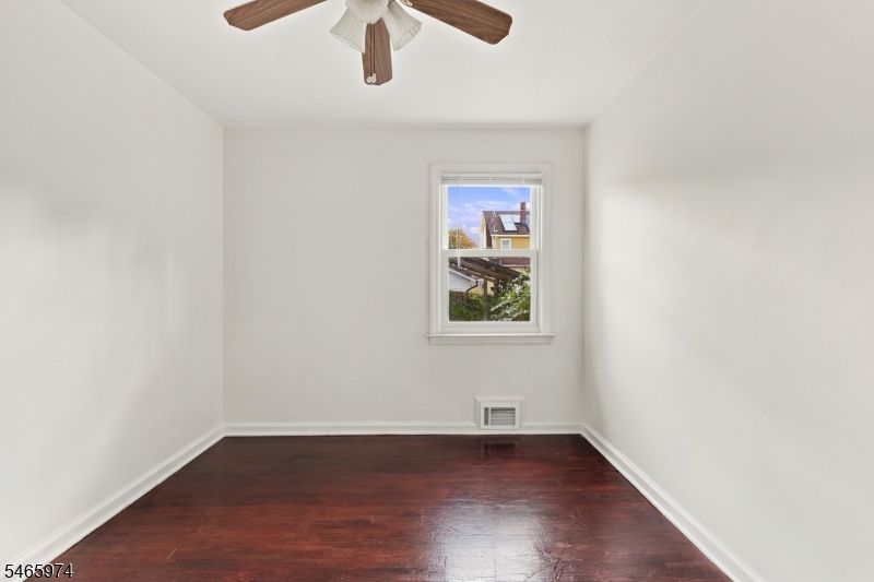 1017 Harding Ave Property Photo 12
