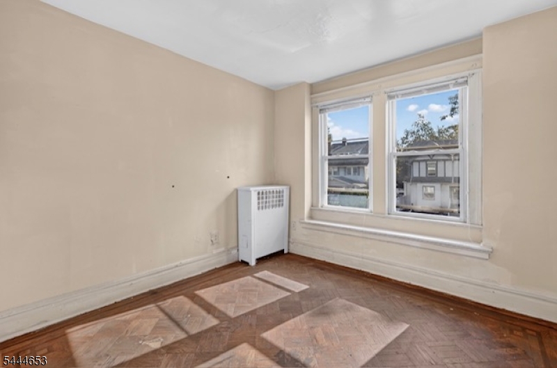 389 N Maple Ave Property Photo 12