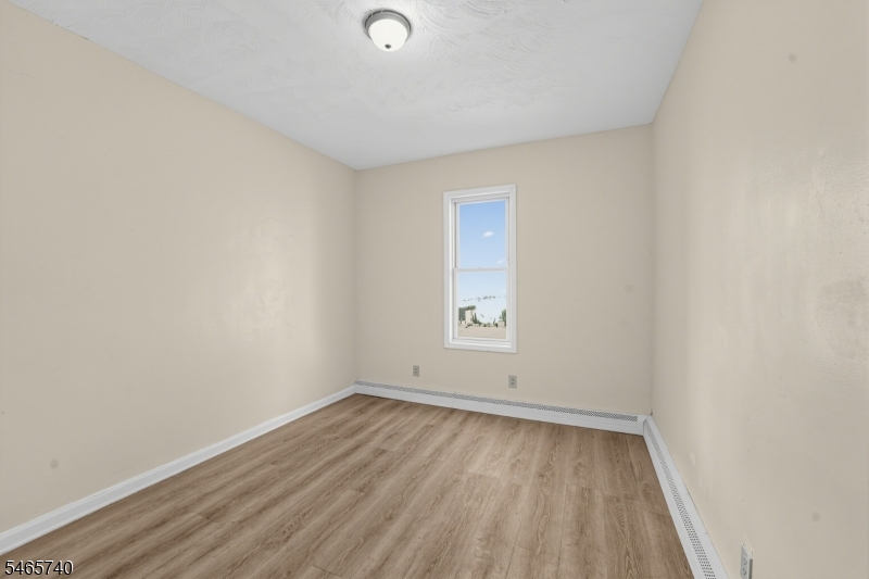 29 Goodwin Ave Property Photo 13