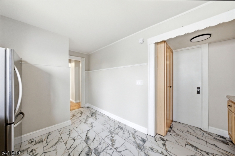 86 Curie Ave 1 Property Photo 10