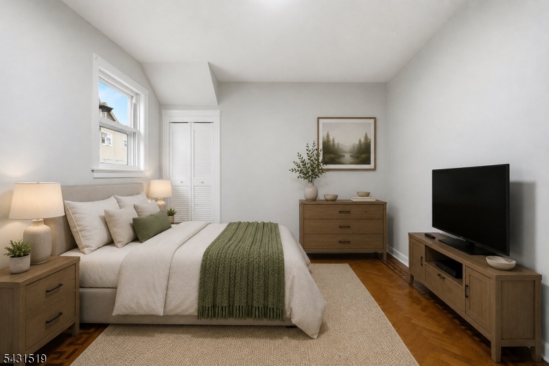 86 Curie Ave 1 Property Photo 12