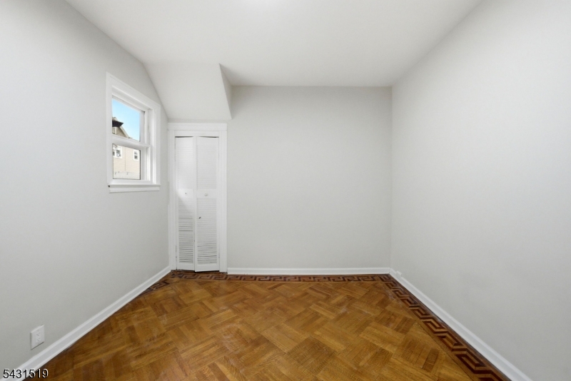 86 Curie Ave 1 Property Photo 13