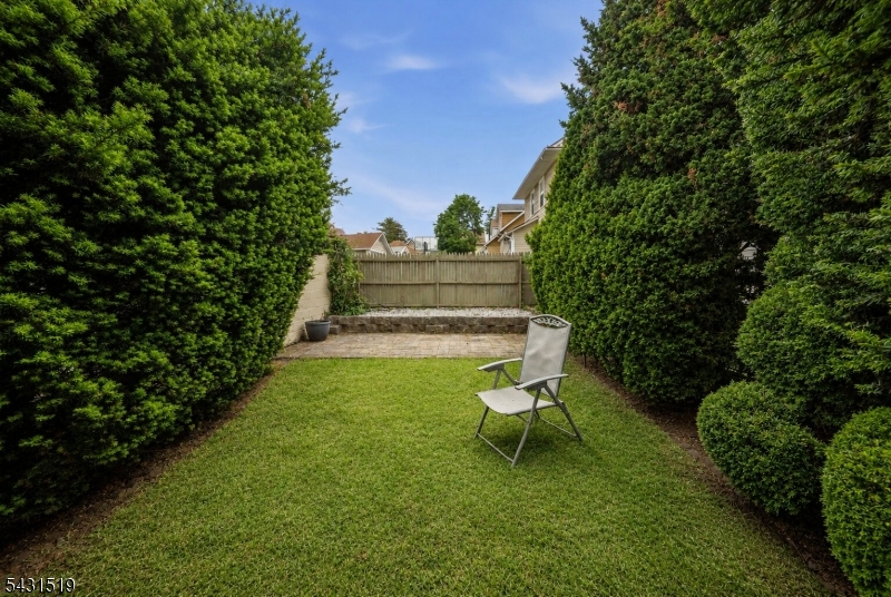 86 Curie Ave 1 Property Photo 22