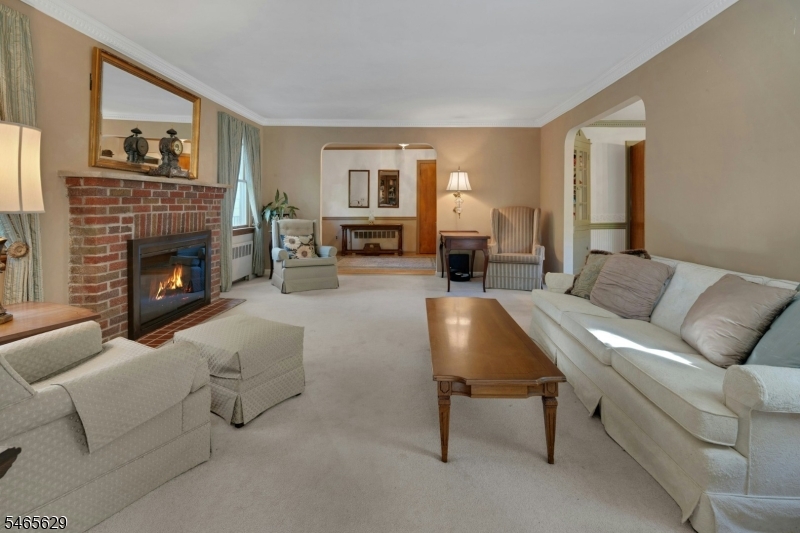 179 Oaks Road Property Photo 6