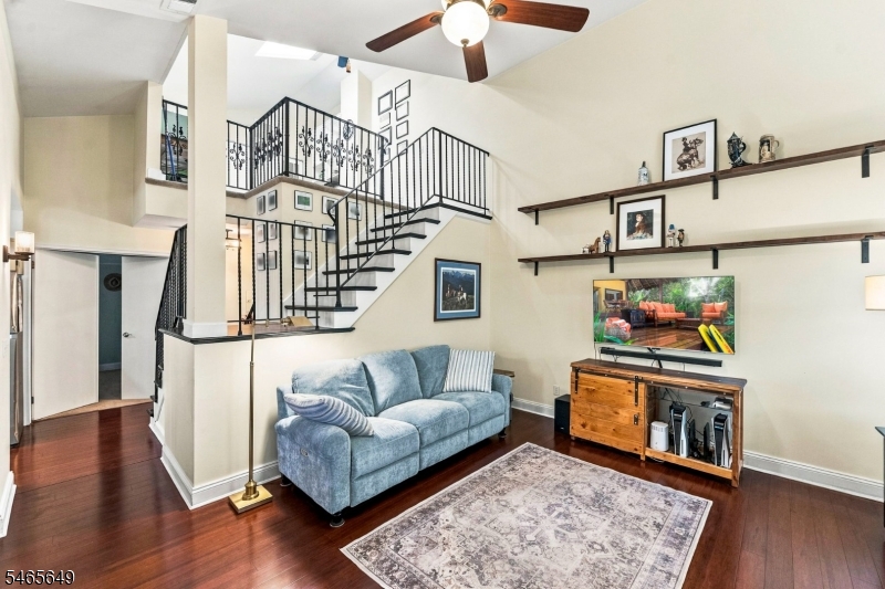 56 Bentley Ct Property Photo 3