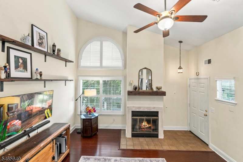 56 Bentley Ct Property Photo 8